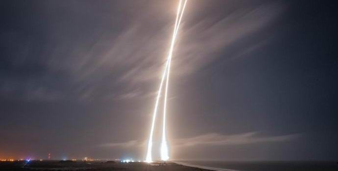 Американците отново засадиха ракета за многократна употреба невредими.