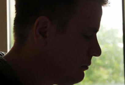 Англичанинът твърди, че е преследван от призрачна жена