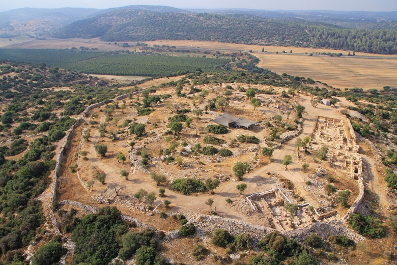Археолозите откриха в Израел древен град на възраст около 5000 години