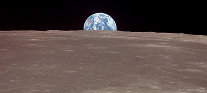 Дори нашите далечни предци знаеха: Луната е обитавана.