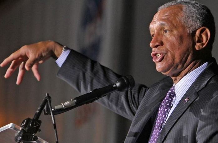 Директорът на НАСА публично обявява нашествие на извънземни