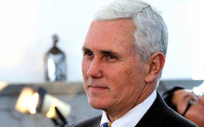 Дъщерята на американския губернатор не се отразява в огледалата?