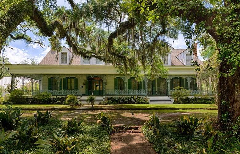 Духът на малко робско момиче, снимано в прословута плантация