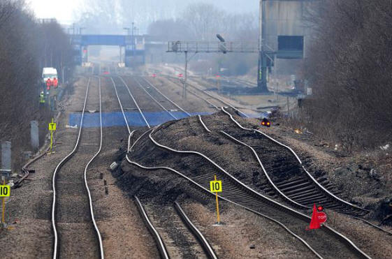 Opolzen-на-geleznoi-doroge-V-anglii