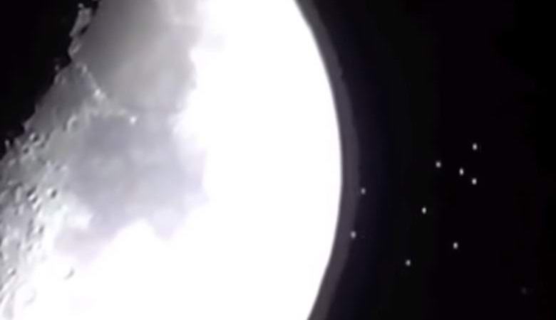 НЛО флотилия напусна луната