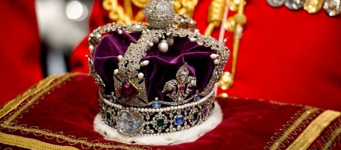 Индийците изискват от британската кралица част от короната й