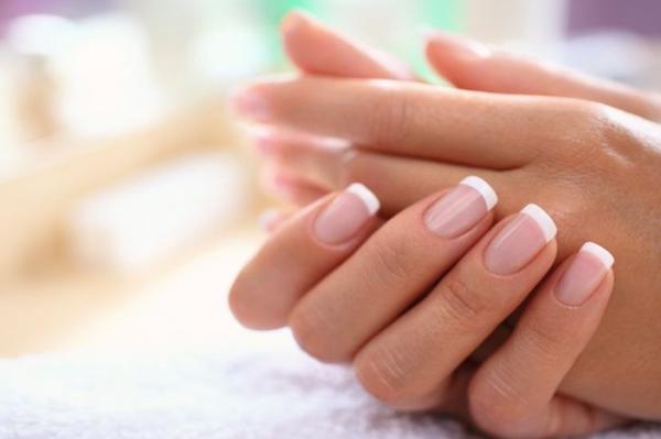 Защо показалеца на дясната или лявата ръка сърби? 