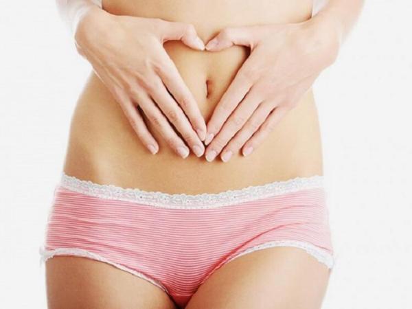 Защо стомаха сърбеж на момичето 