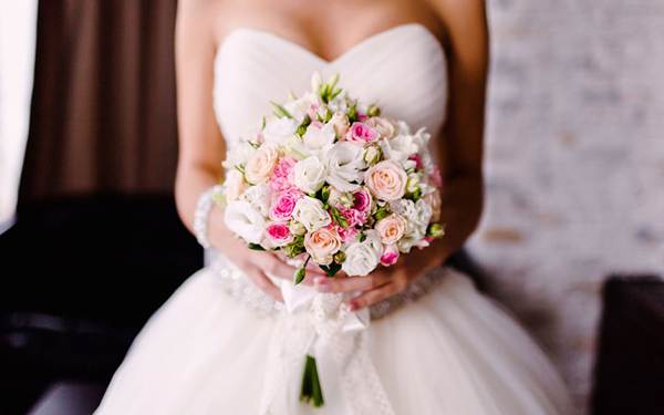 защо несеменото момиче мечтае за сватбена рокля 