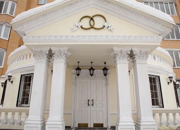 защо сънува службата по вписванията 