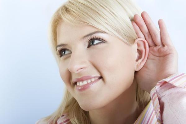 Признаци, свързани със сърбеж на лявото и дясното ухо едновременно 