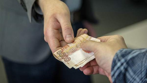 възможно ли е да се заемат пари 