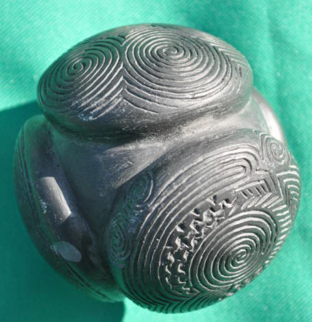 Каменни атоми от древността