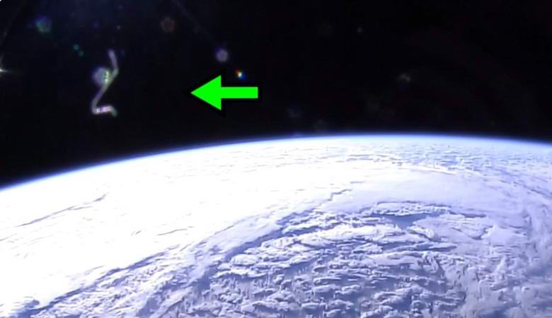 ISS камерата засне седем НЛО едновременно