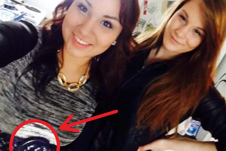 Една мъничка подробност на селфи изведнъж помогна за разрешаването на убийството.