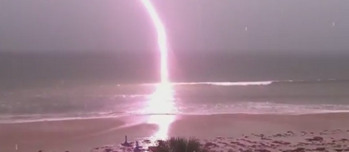 Светкавица - заплаха за човека или добро?