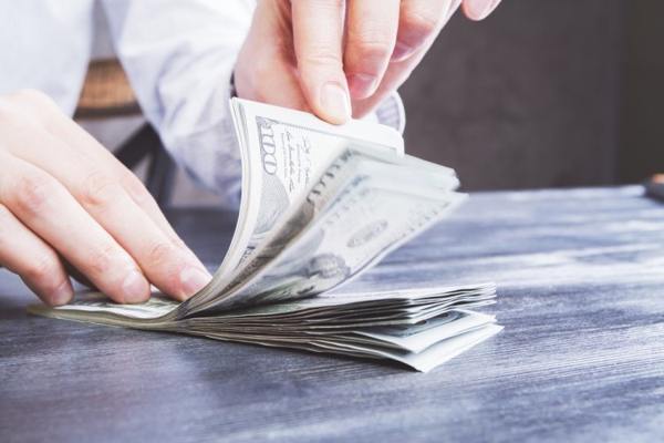 възможно ли е да се броят пари за през нощта 