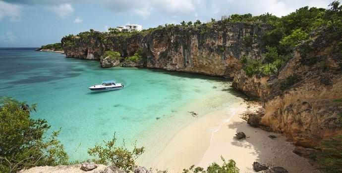 Невероятно морско същество, уловено в Карибите