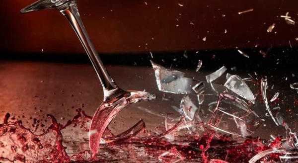 Защо чашите се чупят  