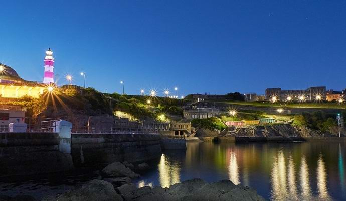 „Неописуем