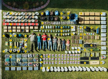 Ню Йорк Таймс призовава американците да бъдат подготвени за социален срив. FEMA и карантинните лагери на САЩ.