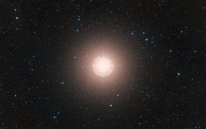 Е, Betelgeuse официално спря да избледнява 