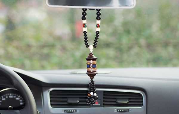 амулет в колата 