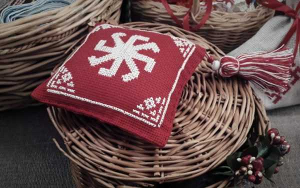 Амулетна възглавница 