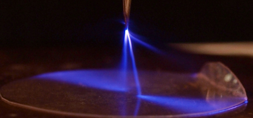 Плазмената струя унищожава коронавируса на всяка повърхност за секунди 