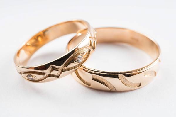 защо никога не трябва да сваляте брачната си халка 