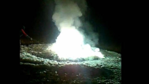 Близо до Омск нещо падна от небето. Беше снимана горяща фуния