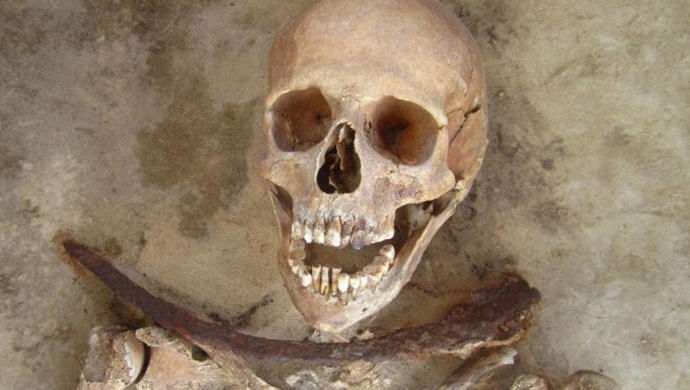 Поляците откриха гроба