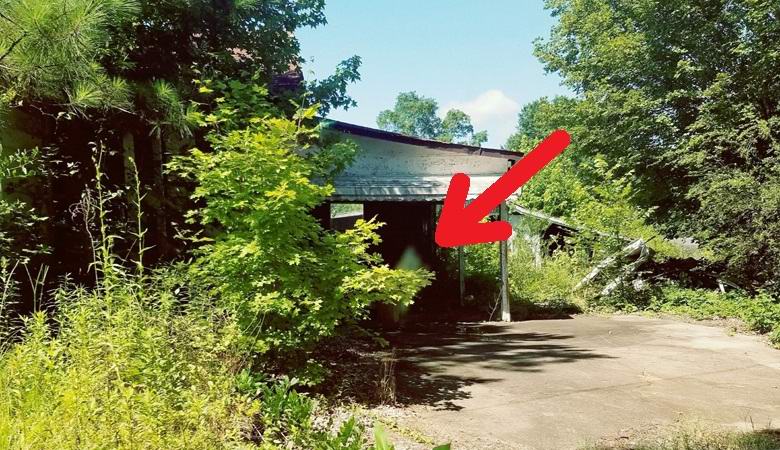 Призракът на полицай се появи в къщата, където той почина