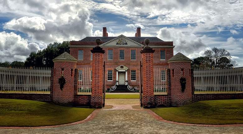 „Призракът