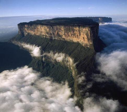 Плашещо плато Рорайма - огромна пирамида, създадена от човека?