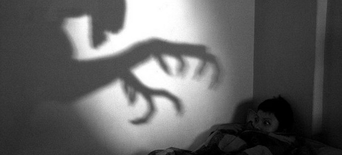 В крайна сметка плашещият призрак стана приятел на любовницата