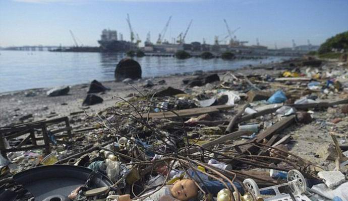 Рио де Жанейро шокира олимпийците с чудовищно мръсни водоеми