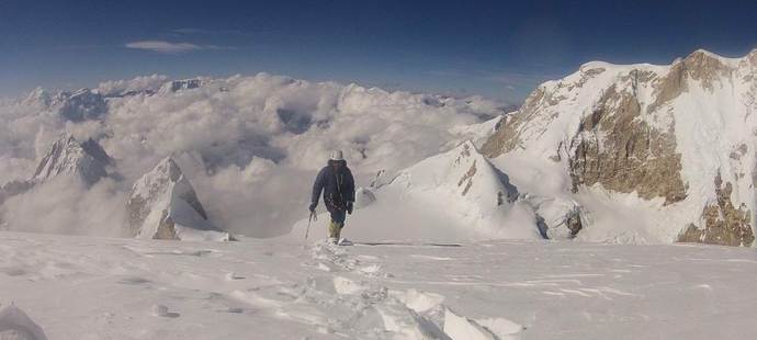 Руски пионери се изкачиха на непокорната непалска планина
