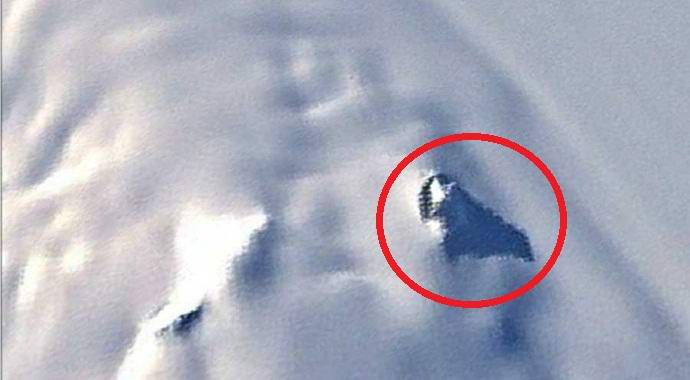 Руснак откри извънземна кораб в снега на Антарктида