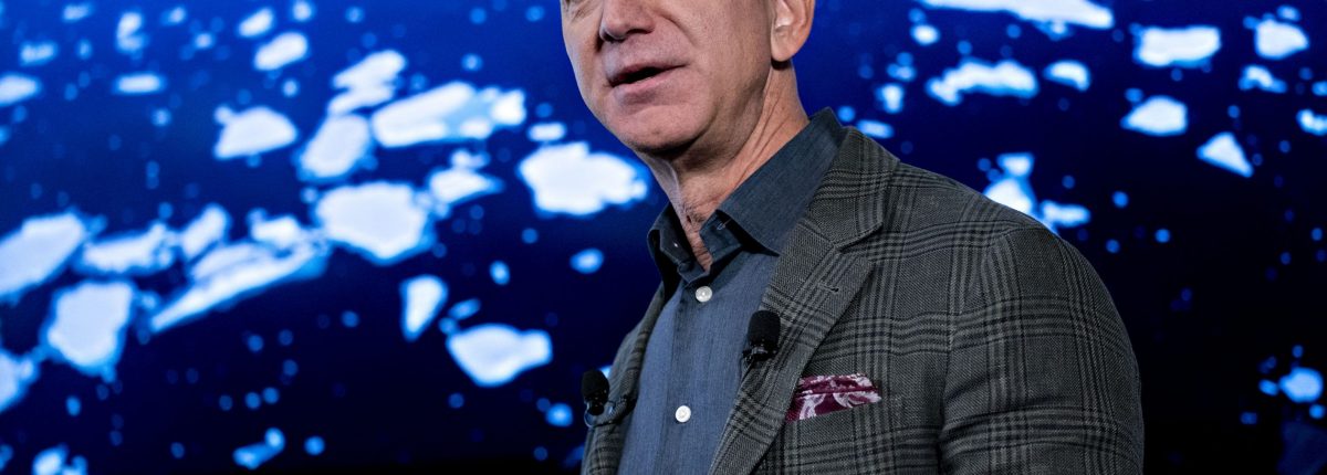 Най-богатият човек в света обещава 10 милиарда долара за борба с изменението на климата 