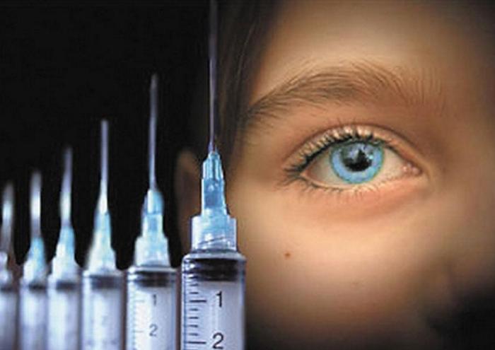 Обущарят носи ботуши