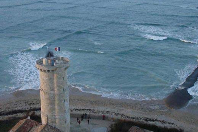 Странни квадратчета на водата