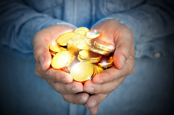 Учените откриха как финансовото богатство влияе на лицата на хората.