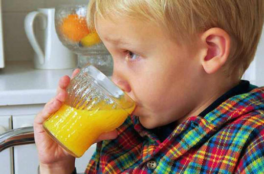 Учените казват, че соковете са вредни за здравето на децата.