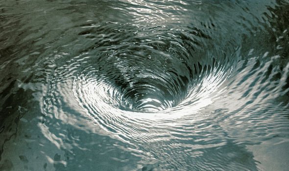 Аналог на черна дупка, открита в Атлантическия океан 