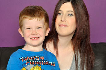 Във Великобритания всеки 5-годишен се храни с проводници всеки ден.