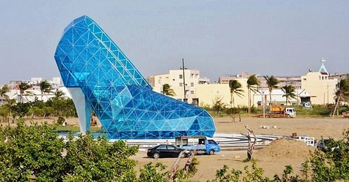 В Китай построиха уникален храм чехли