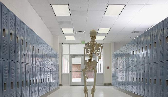 В Малайзия заради призрака затвориха училището. Снимката на призрака попадна в мрежата