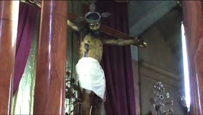 В Мексико статуя на Исус Христос отвори очи