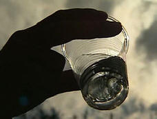 В Мелитопол намериха кафе машина, която наливаше водка